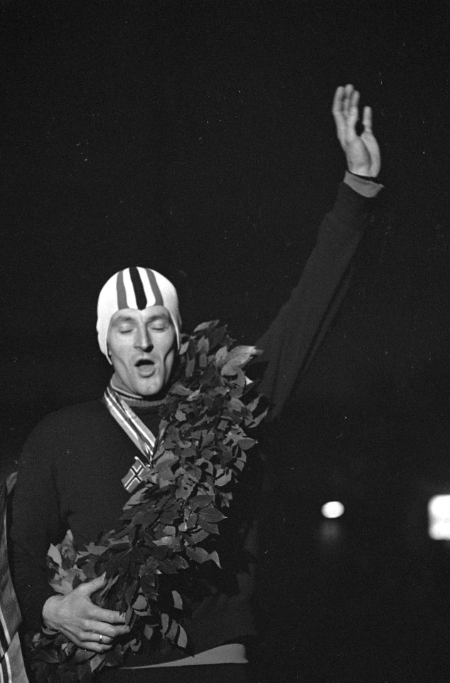 Europese Schaatskampioenschappen te Oslo, nummer 29 ceremonie E.K., nummer 30, 3, Bestanddeelnr 921-0305