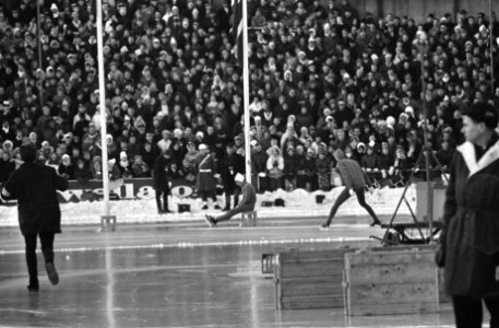 Europese Schaatskampioenschappen te Oslo, Bols rust uit na de 10.000 meter, Bestanddeelnr 921-0263
