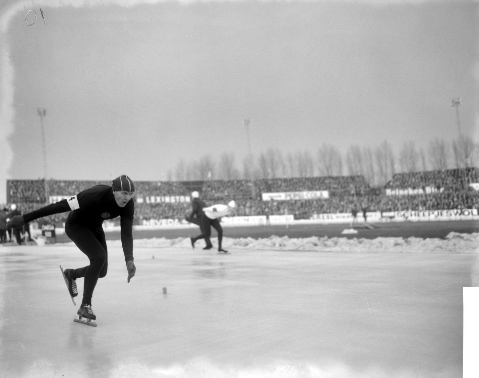Europese Schaatskampioenschappen te Deventer, nummer 24 V. Kositchkin in aktie, Bestanddeelnr 918-7065