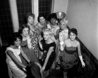 Examen Glamour Department in Den Haag, Bestanddeelnr 909-9682