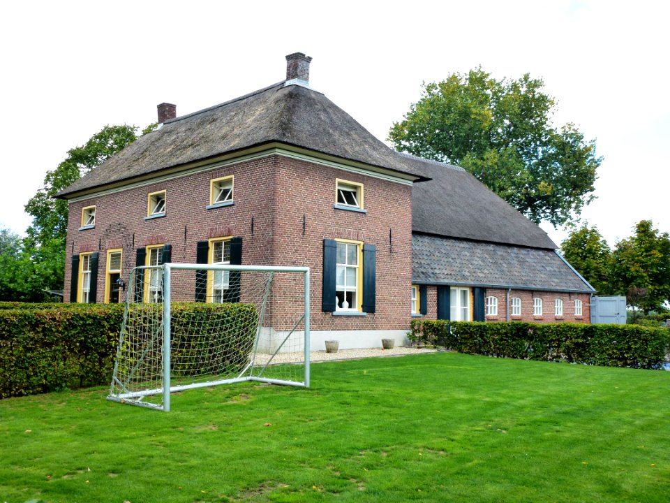 Ewijk (Beuningen, Gld) boerderij Hoogstraat 13 rechts voor