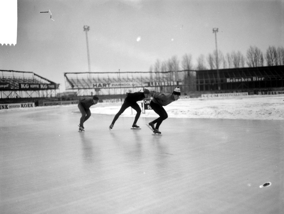 Europese Schaatskampioenschappen te Deventer, training, v.l.n.r. Liebrechts, Sch, Bestanddeelnr 918-7019