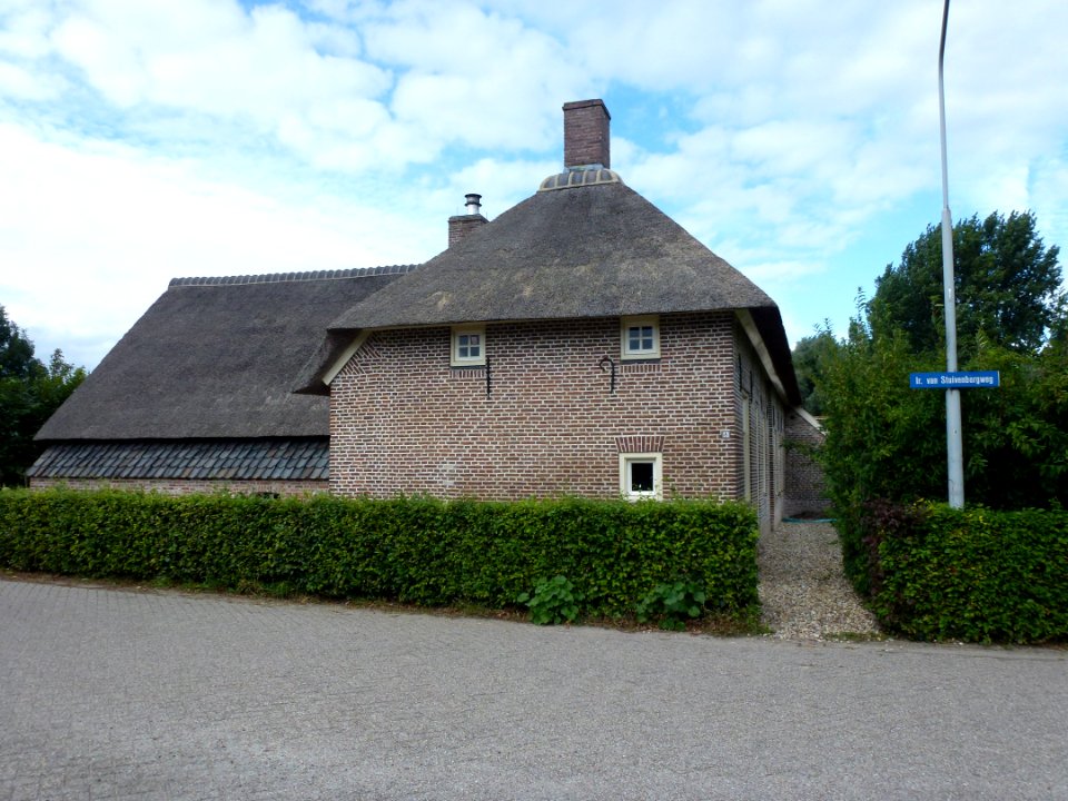 Ewijk (Beuningen, Gld) Ir. v. Stuivenbergweg 8 (01)