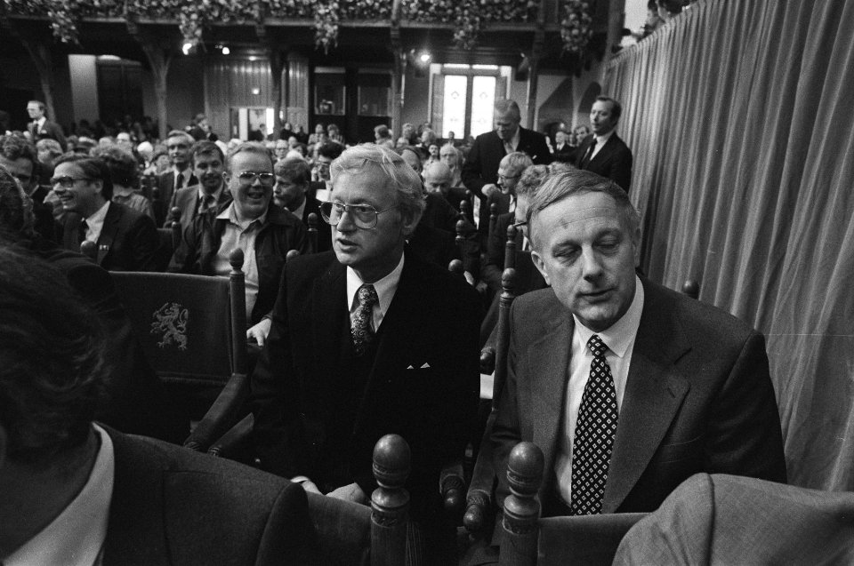 Ex- minister Andriessen en CDA-voorzitter Steenkamp tijdens de troonrede, Bestanddeelnr 931-0223