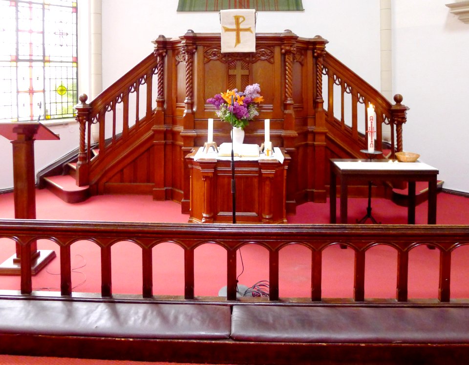 Evangelisch-methodistische Christus-Kirche (Berlin-Kreuzberg) Kanzelaltar