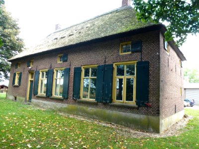Ewijk (Beuningen, Gld) boerderij Alst 3 woonhuis rechts voor