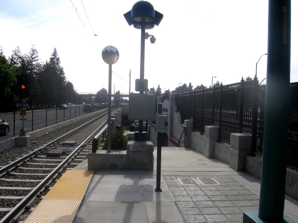 Evelyn VTA station 1081 09
