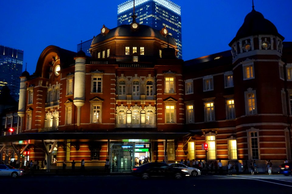 Evening - Tokyo Station Marunouchi Building - DSC09963