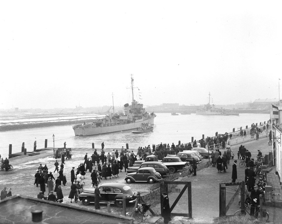 Ewijck en Dubois aankomst in Den Helder uit Amerika, Bestanddeelnr 904-3563