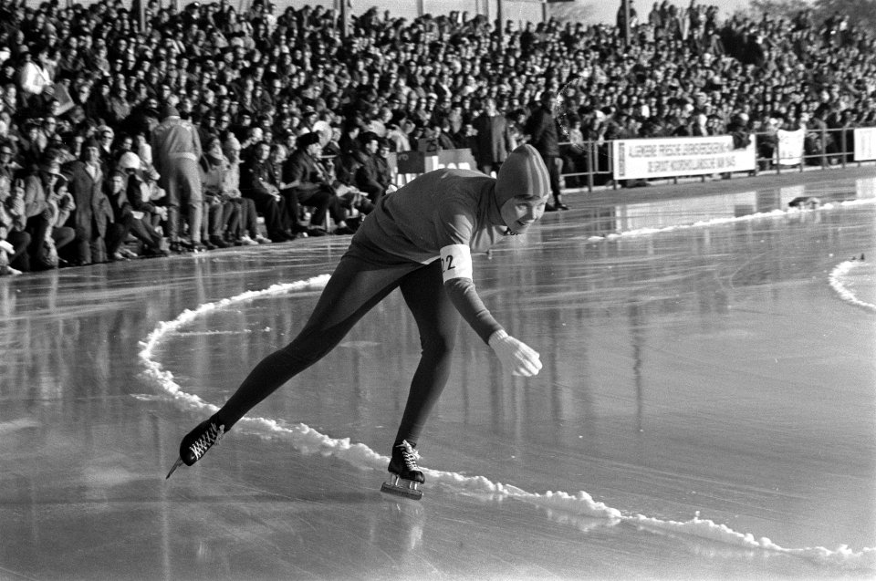 Europese kampioenschappen schaatsen voor dames Heerenveen Rieneke Demming in akt, Bestanddeelnr 923-2088
