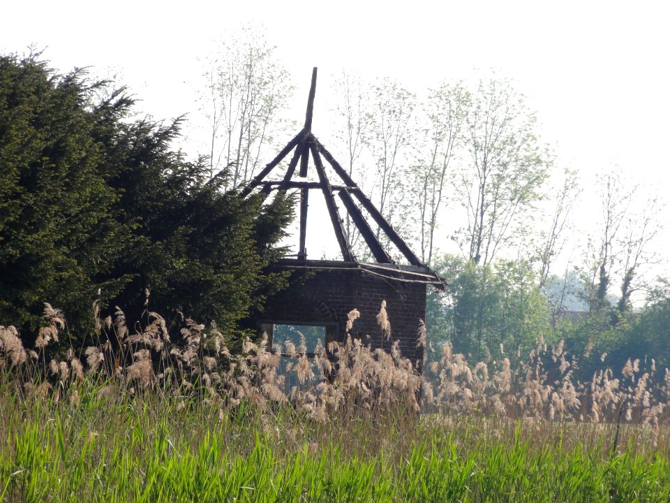 Ewijk (Beuningen) Rijksmonument 520289 Slot Doddendaal, prieel, door brandstichting vernield