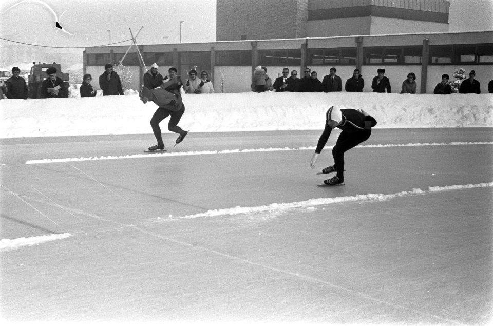 Europese kampioenschappen Schaatsen te Innsbruck. 1500m, Fornaess (witte muts) e, Bestanddeelnr 923-1868