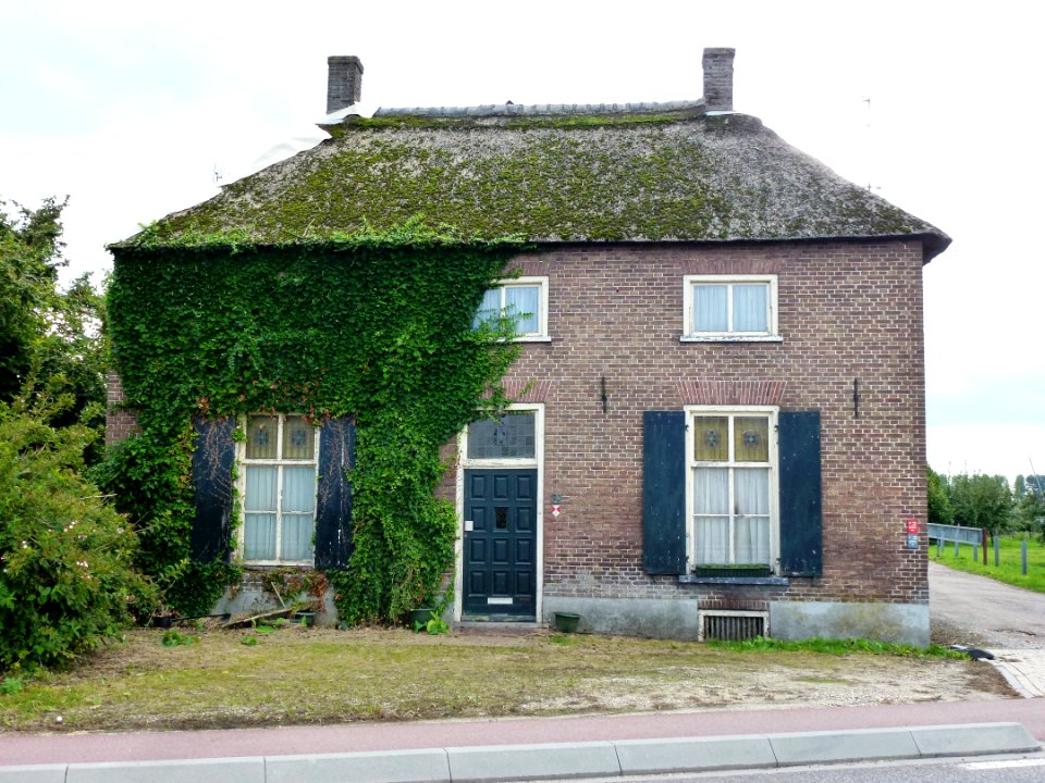 Ewijk (Beuningen, Gld) boerderij van Heemstraweg 31