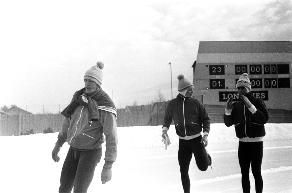 Europese kampioenschappen Schaatsen te Innsbruck. 9.10 Schenk, 11 Erhard Keller , Bestanddeelnr 923-1882