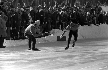 Europese kampioenschappen schaatsen heren te Innsbruck (zie ook 231857 e.v.). Ja, Bestanddeelnr 923-2270