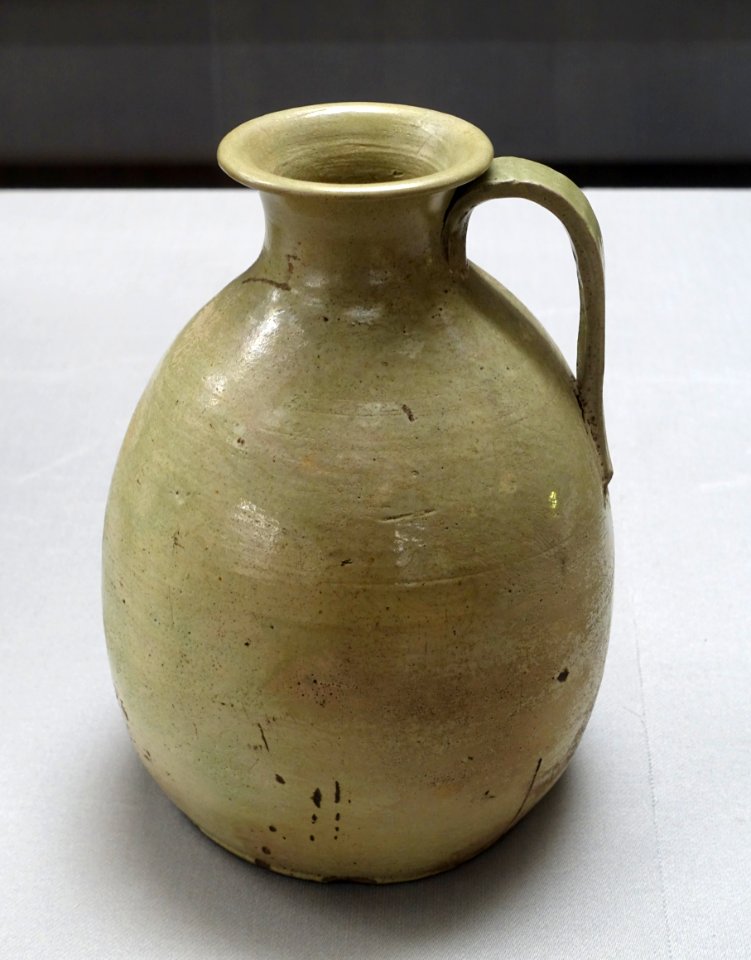 Ewer with handle, Sanage ware, Japan, Heian period, 900s AD, green glaze - Tokyo National Museum - Tokyo, Japan - DSC08937