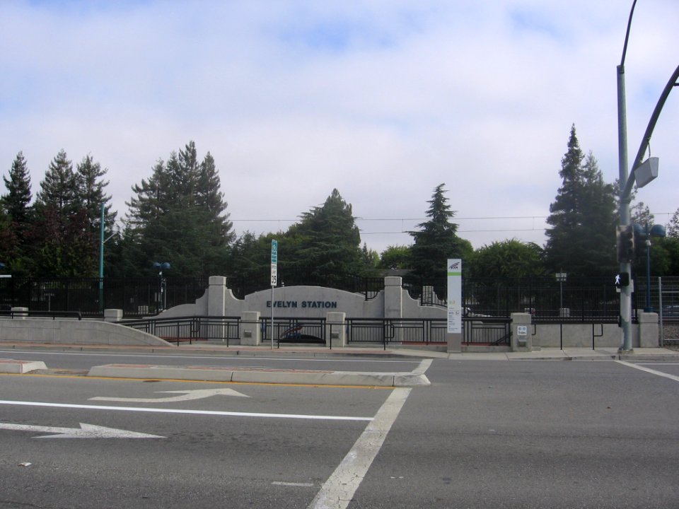Evelyn VTA station 1074 02