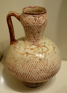 Ewer with frieze of running animals, Iran, Ilkhanid period, 2nd half of 13th century, earthenware with overglaze luster painting - Cincinnati Art Museum - DSC04060