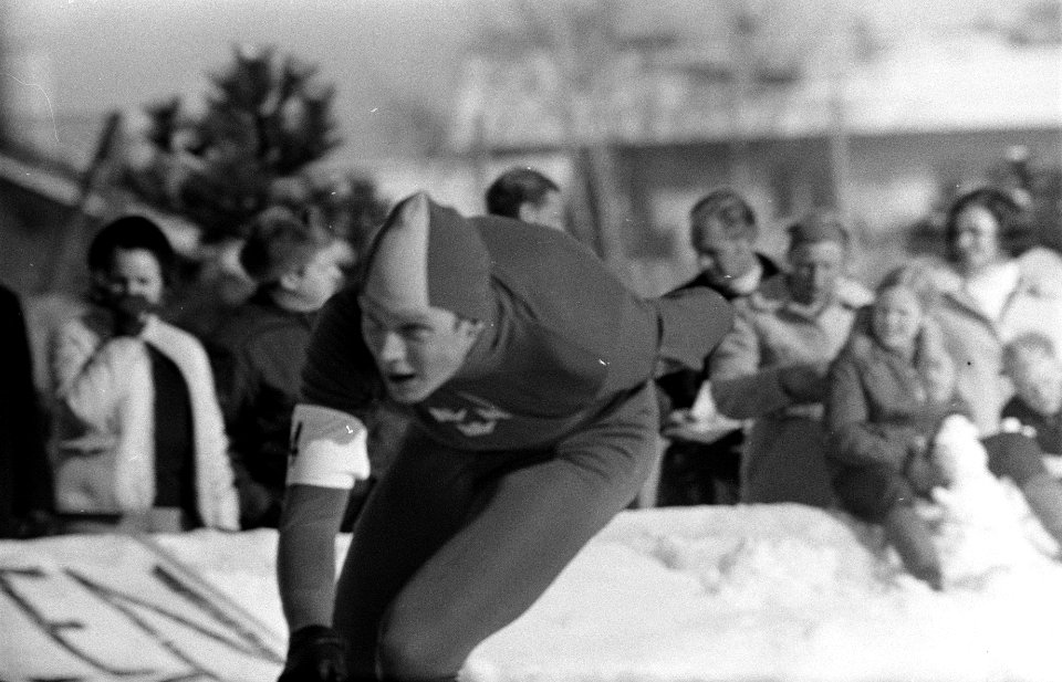 Europese kampioenschappen schaatsen heren te Innsbruck (zie ook 231857 e.v.). Nu, Bestanddeelnr 923-2272