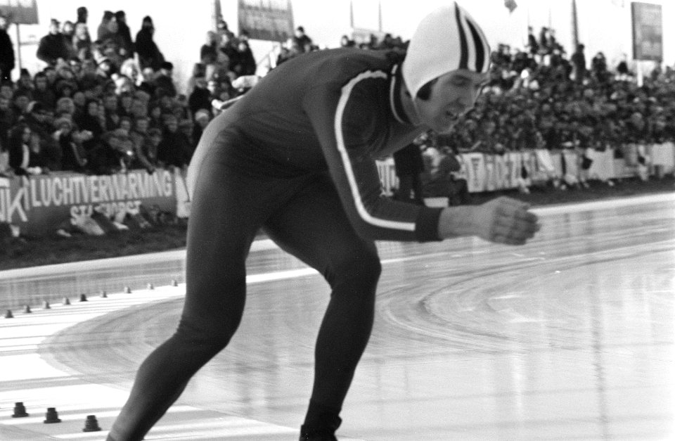 Europese kampioenschappen schaatsen in Heerenveen nr 14 15, 16 Vriend in actie, Bestanddeelnr 927-7166