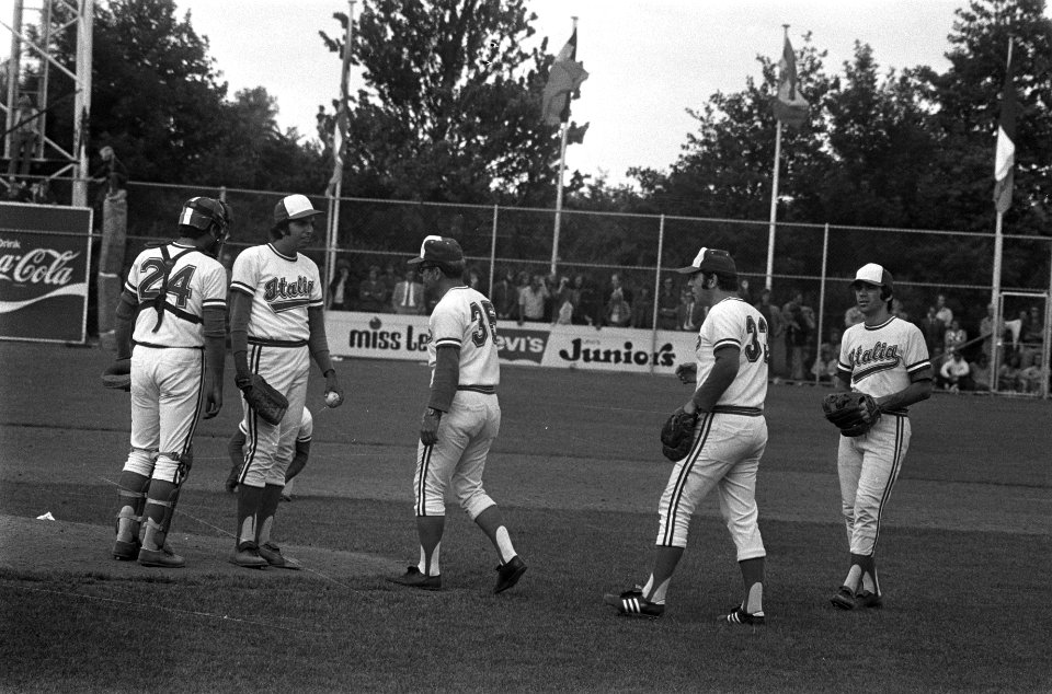 Europese Kampioenschappen Honkbal te Haarlem, Nederland tegen Italie 6-2, Bestanddeelnr 926-5354