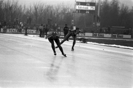 Europese kampioenschappen schaatsen dames allround in Heerenveen. Op de voorgron, Bestanddeelnr 931-9333