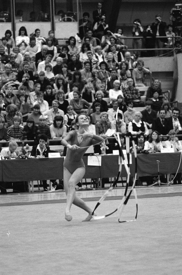 Europese kampioenschappen Ritmische Gymnastiek in Amsterdam, kampioen de Bulgaar, Bestanddeelnr 931-1082