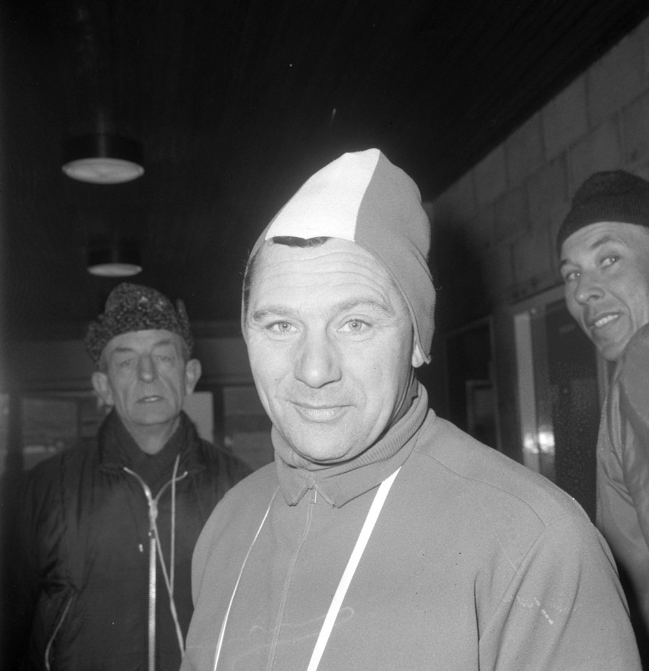 Europese Schaatskampioenschappen te Deventer, Anton Huiskes (kop), trainer, Bestanddeelnr 918-7115