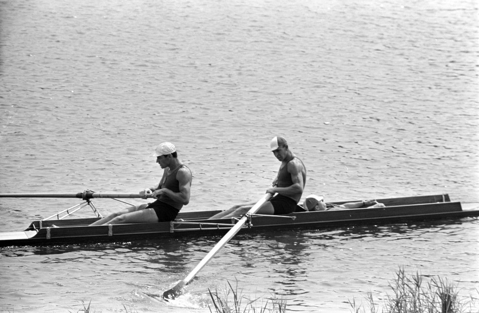 Europese roeikampioenschappen op de Bosbaan, twee met nr 14 USSR, 15 Denemarken, Bestanddeelnr 916-7330
