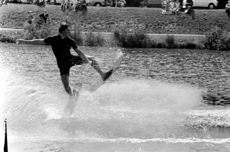 Europese Waterskikampioenschappen op de Bosbaan. De Fransman Christian Raisin in, Bestanddeelnr 920-5883