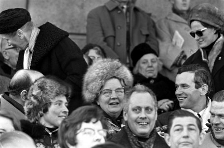 Europese Schaatskampioenschappen Deventer, koningin Juliana is vol belangstellin, Bestanddeelnr 918-7047