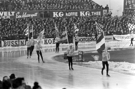 Europese Schaatskampioenschappen Deventer, vlaggenparade, Bestanddeelnr 918-7052