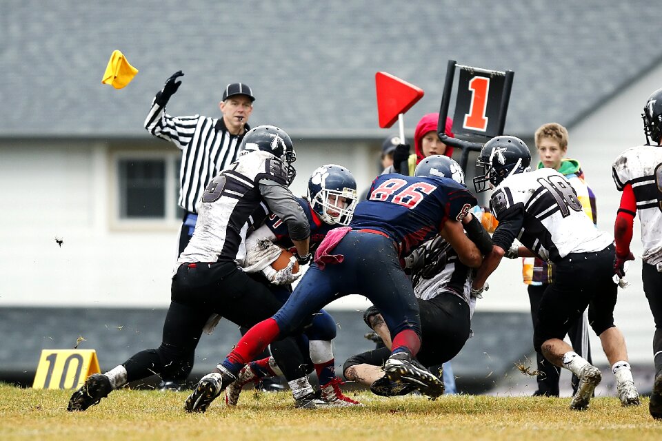 Competition defense running back