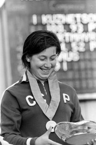 Europese Zwemkampioenschappen, Natalia Kusnetsova met medaille, Bestanddeelnr 919-4895