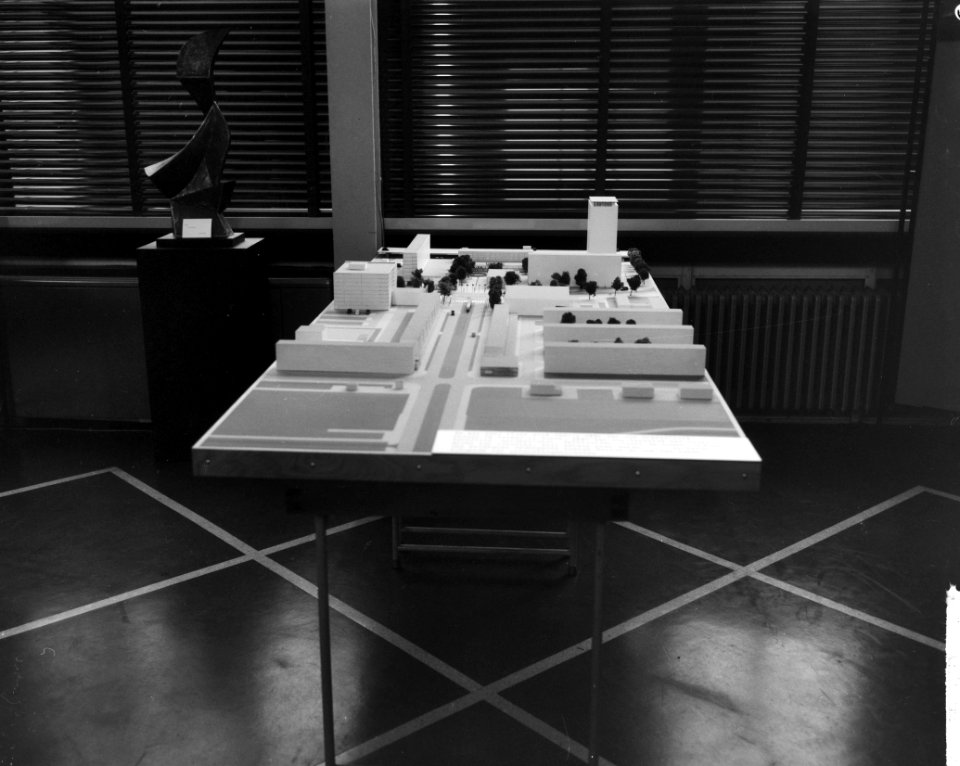 Excursie Tuindorp Osdorp, maquette, Bestanddeelnr 917-0275