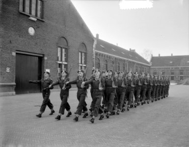 Excersitiewedstrijden Koninklijke Landmacht Den Haag, Bestanddeelnr 906-2657