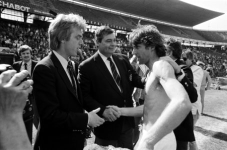 Excelsior - Ajax 2-2, laatste competitiewedstrijd, Ajax kampioen Ruud Krol word, Bestanddeelnr 930-8225