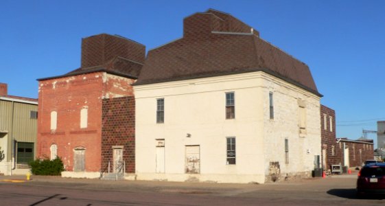 Excelsior Flour Mill (Yankton SD) from SW 1