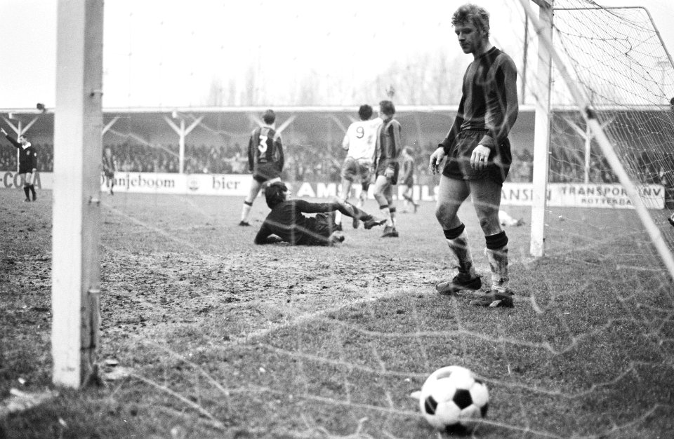 Excelsior tegen Sparta 0-2 verslagen keeper Eddy van der Roer, Bestanddeelnr 924-1803
