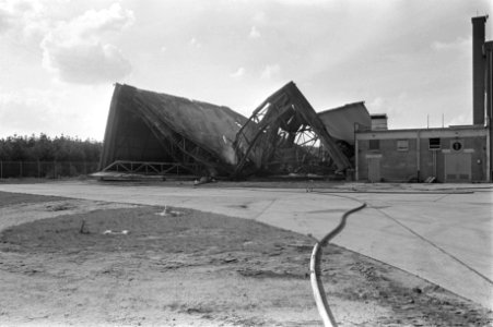 Explosie op vliegbasis Soesterberg, Bestanddeelnr 919-4175 photo