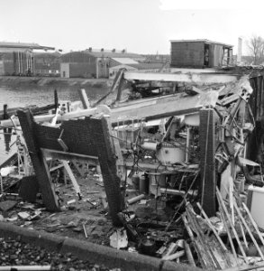 Explosie te Dordrecht bij Chemische fabriek, overzicht ravage, Bestanddeelnr 918-6308