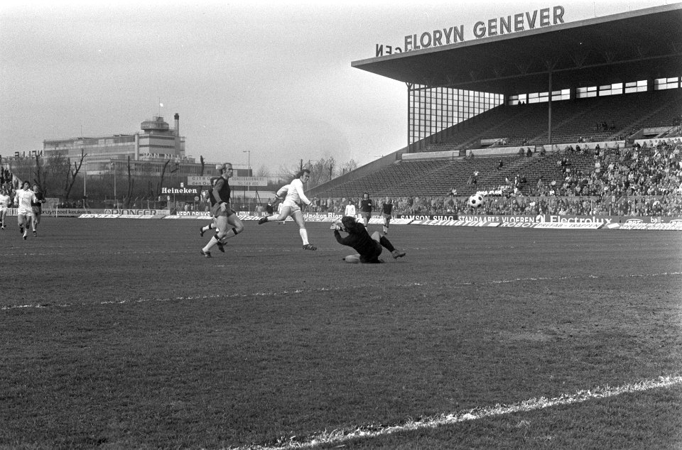 Excelsior tegen Feyenoord 1-6, Ressel scoort 0-2, Bestanddeelnr 926-3118