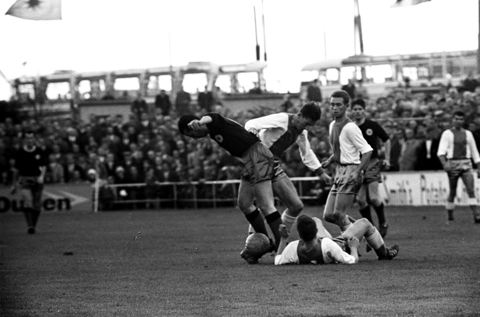 Excelsior tegen Eindhoven 3-1 Henk Schoutens in actie, Bestanddeelnr 915-6032