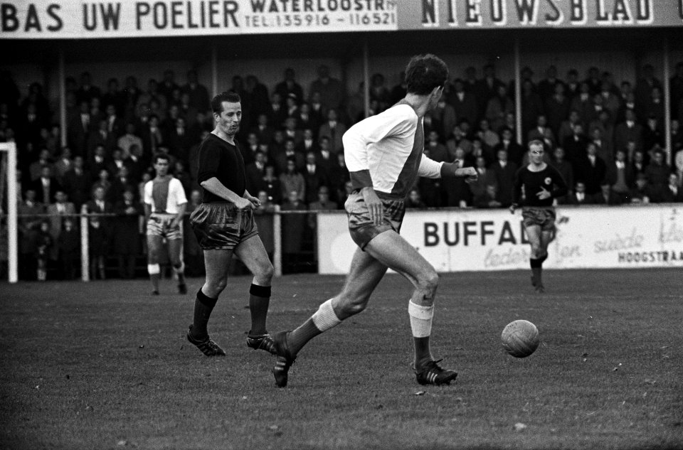 Excelsior tegen Eindhoven 3-1 Henk Schoutens in actie, Bestanddeelnr 915-6031