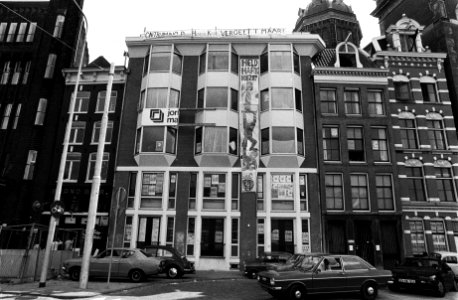 Exterieur van de gekraakte appartementen aan de Prins Hendrikkade, Bestanddeelnr 930-9457