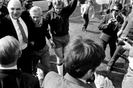 Excelsior tegen Elinkwijk 3-1 Excelsior naar ere-divisie v.l.n.r. Henk Zon (voo, Bestanddeelnr 923-5607