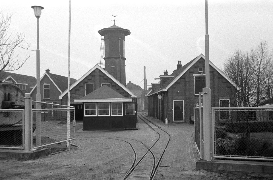 Exterieur van de Koninklijke Nederlandse Springstoffenfabriek te Ouderkerk aan d, Bestanddeelnr 912-1364
