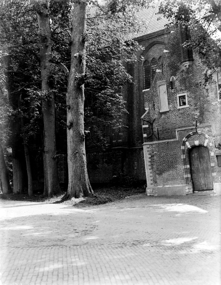 Exterieur van de Grote of St-Nicolaaskerk in Monnickendam, Bestanddeelnr 252-0727