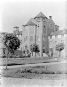 Exterieur van de kloostergebouwen de gastenkapel gezien vanuit de tuin, Bestanddeelnr 252-0863