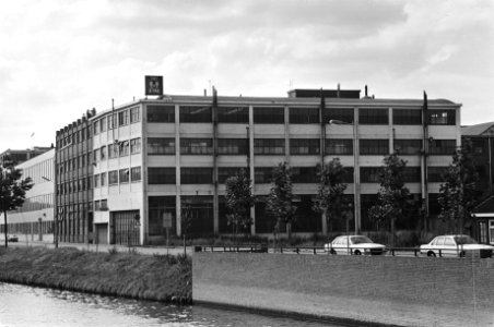 Exterieur van de kookapparatuurfabriek Etna in Breda, Bestanddeelnr 930-4062